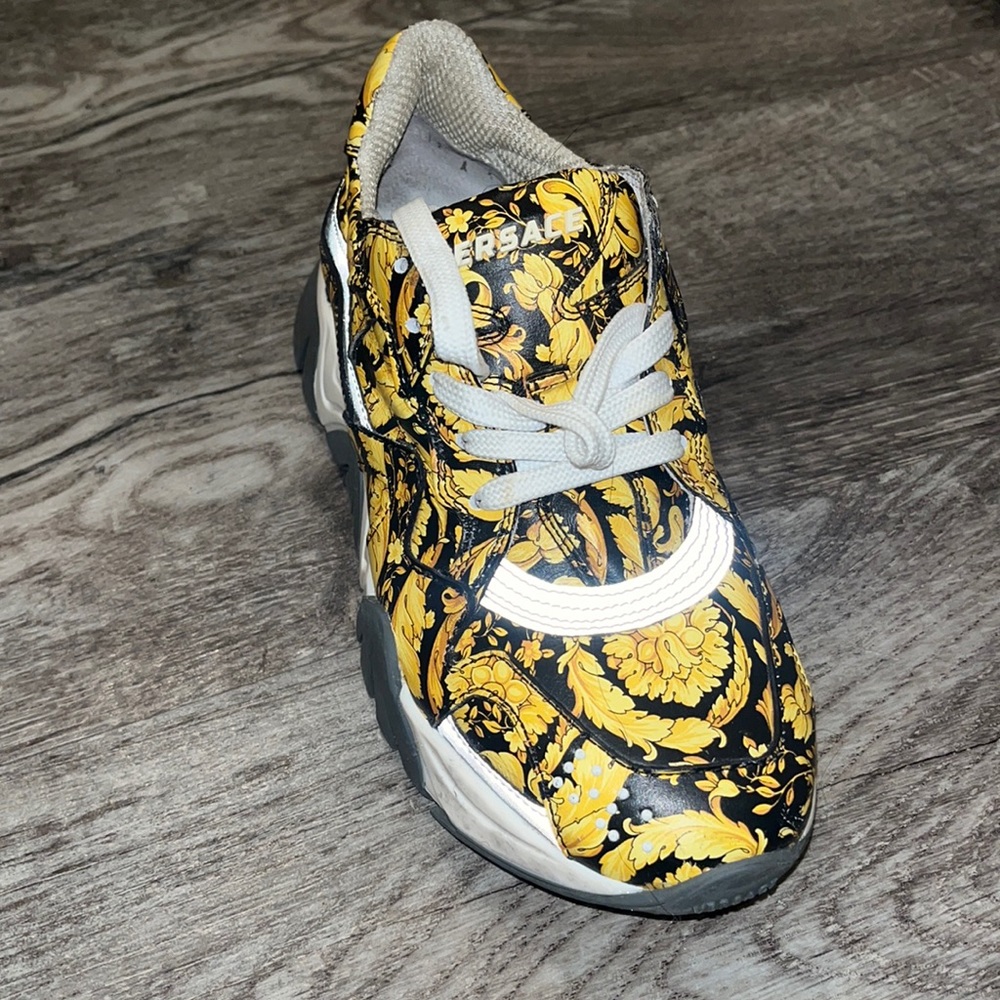 Worn once good condition literally brand new
